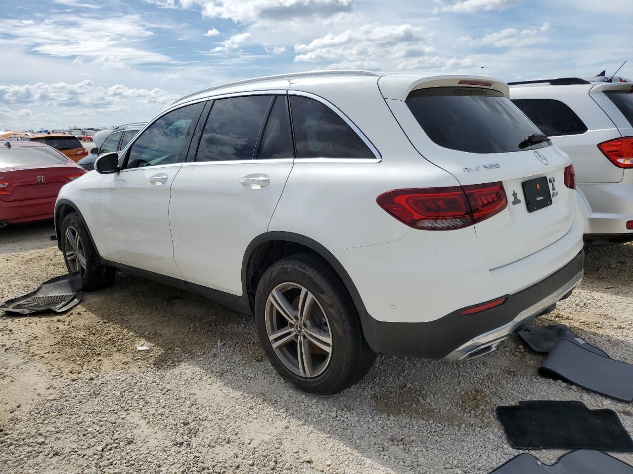 2020 Mercedes-Benz GLC - Image 2