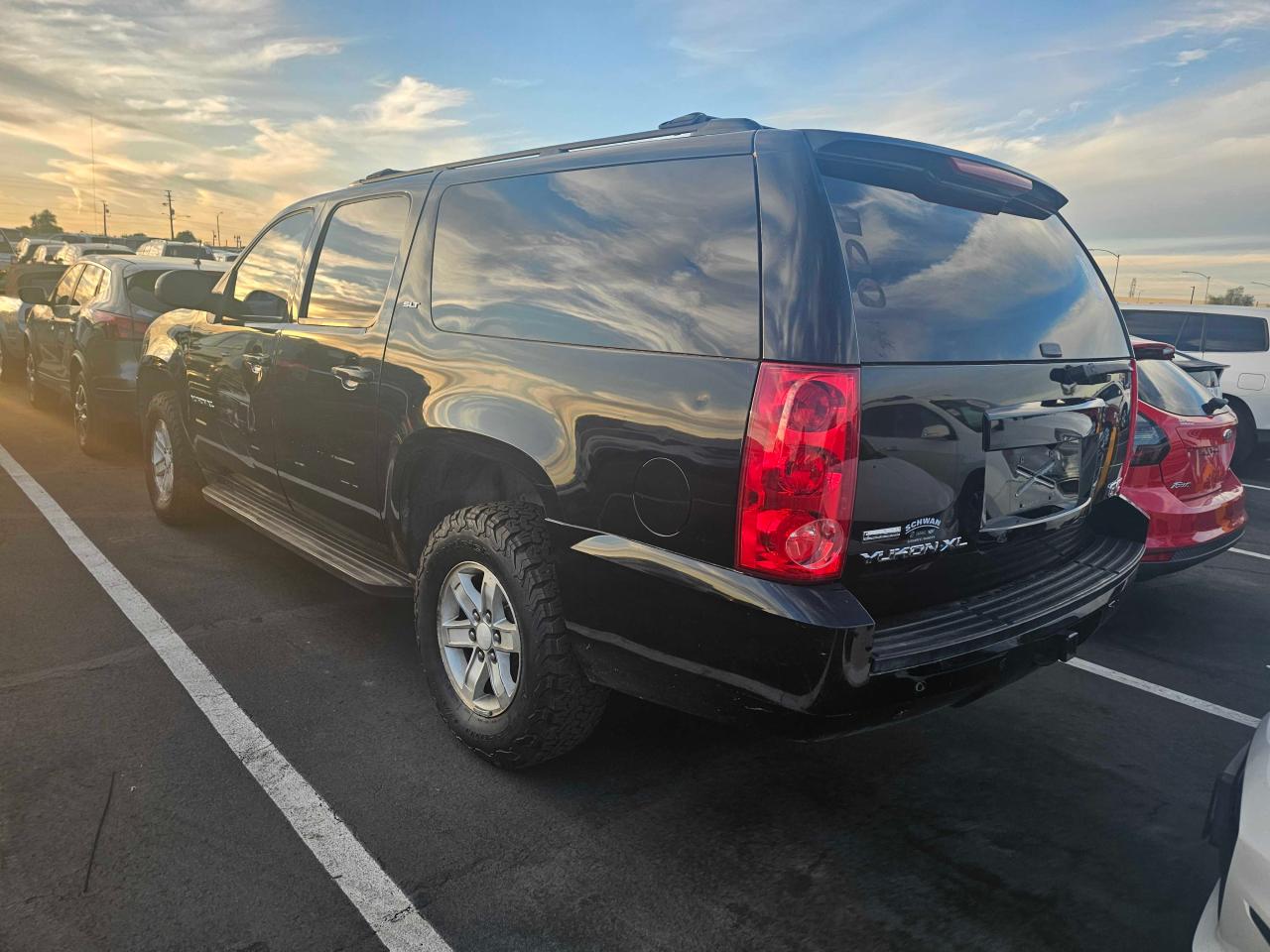 2011 GMC Yukon - Image 3