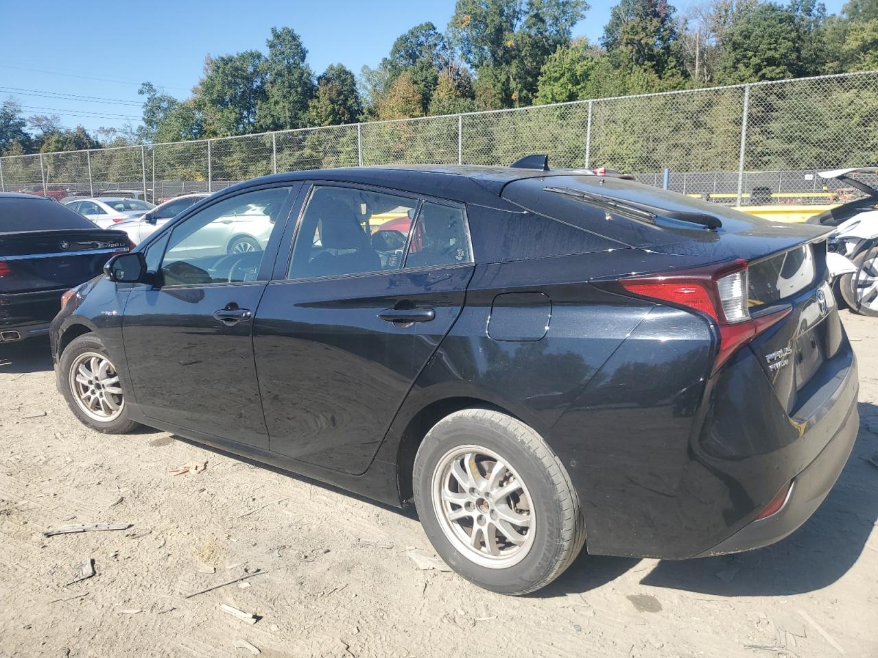2022 Toyota Prius - Image 2