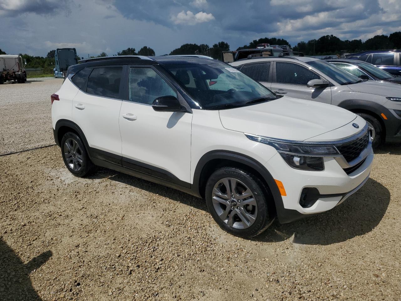 2021 Kia Seltos - Image 4