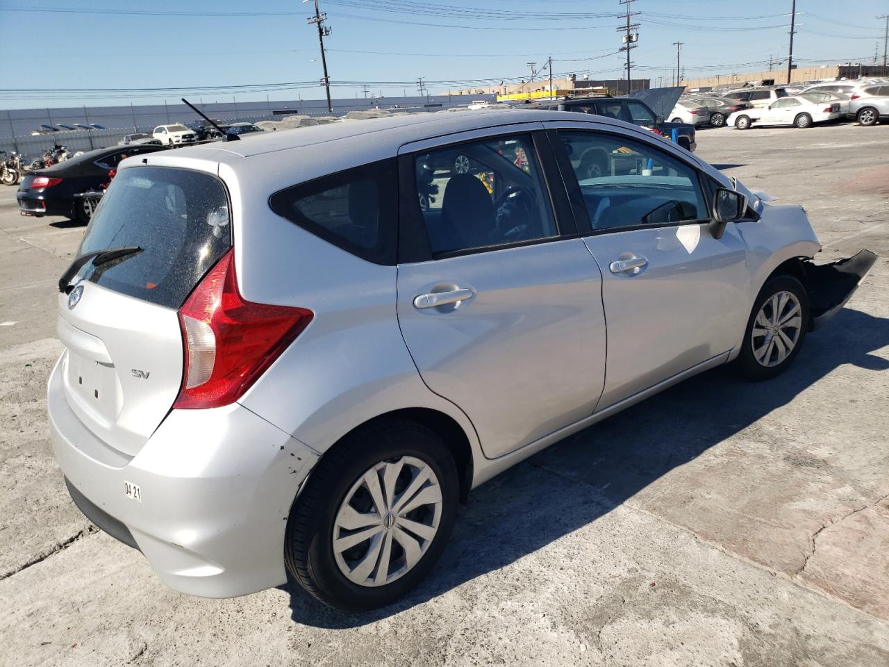 VIN 3N1CE2CP9KL361691 2019 NISSAN VERSA no.3