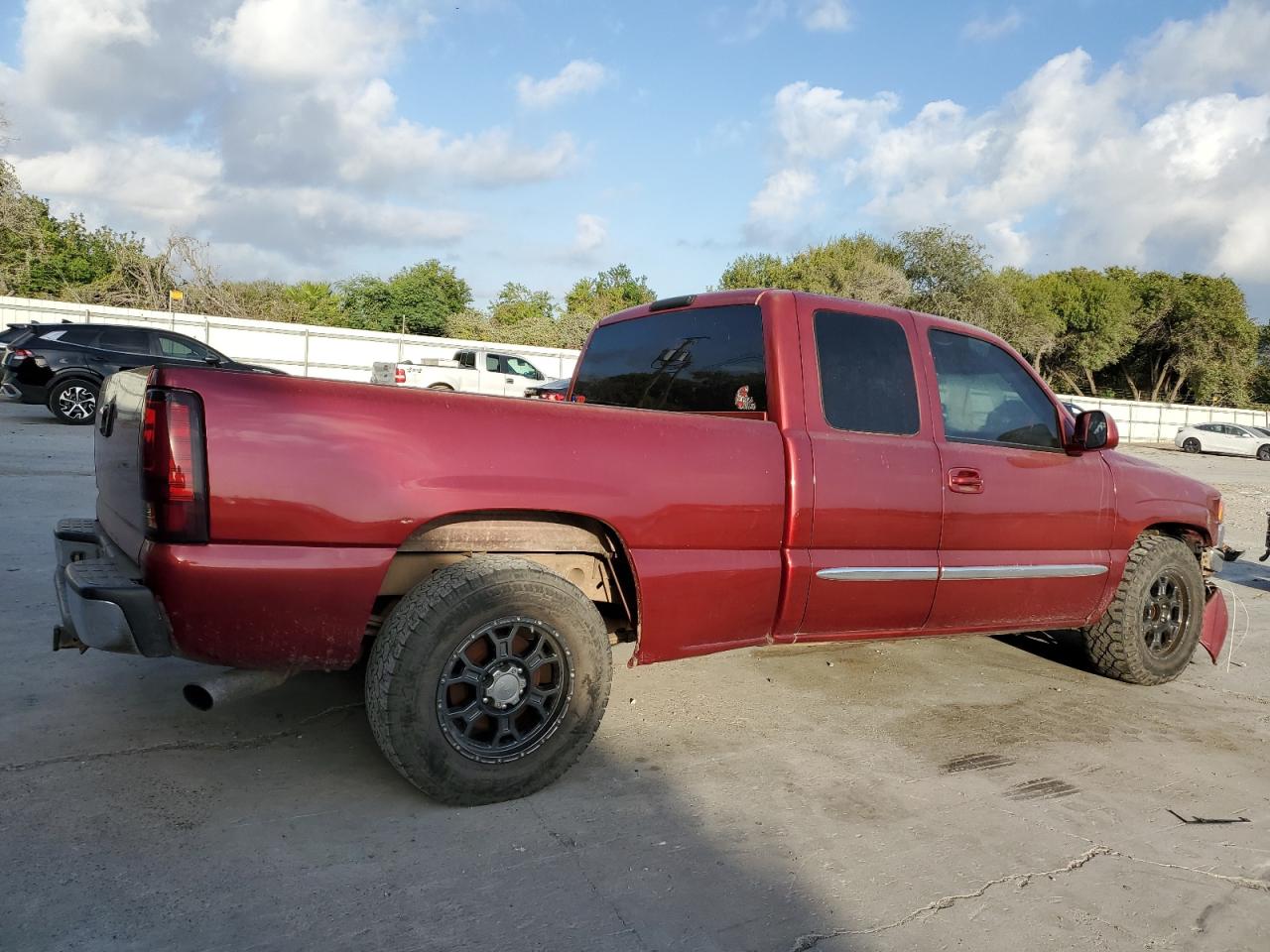 2005 GMC Sierra - Image 3