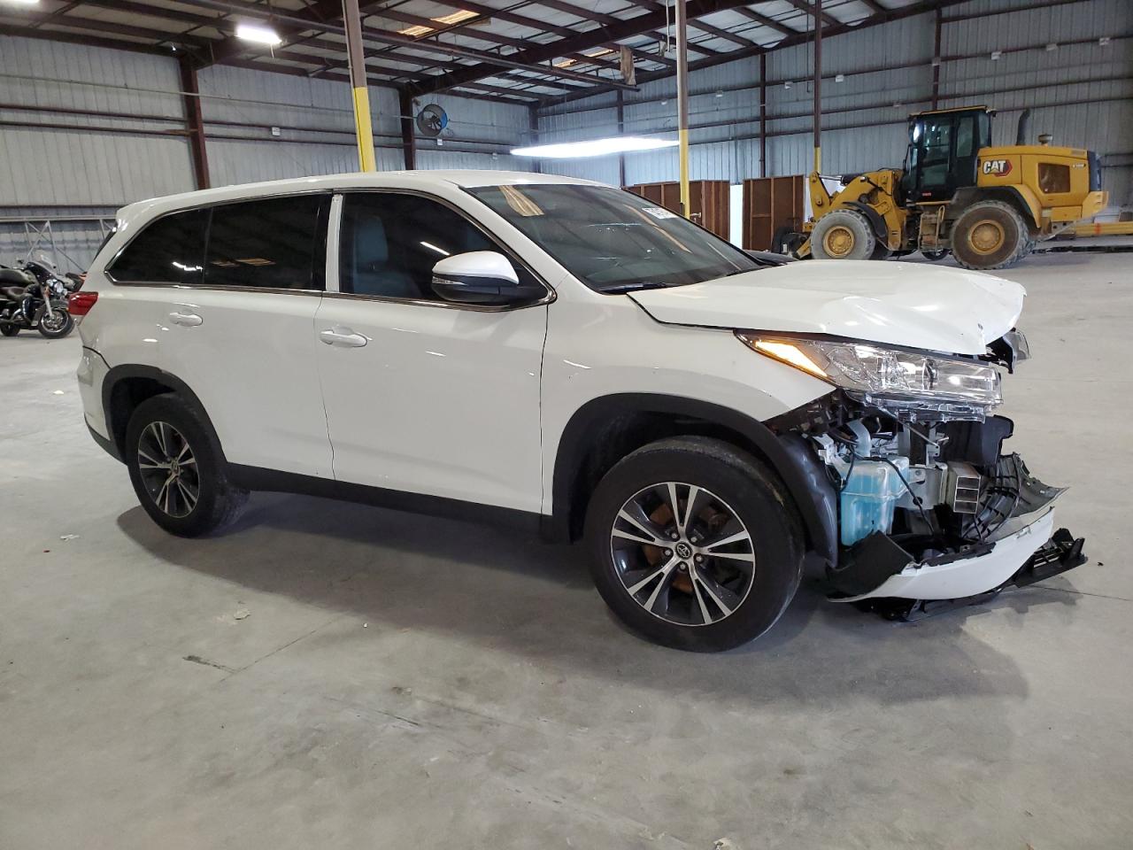 2019 Toyota Highlander - Image 4