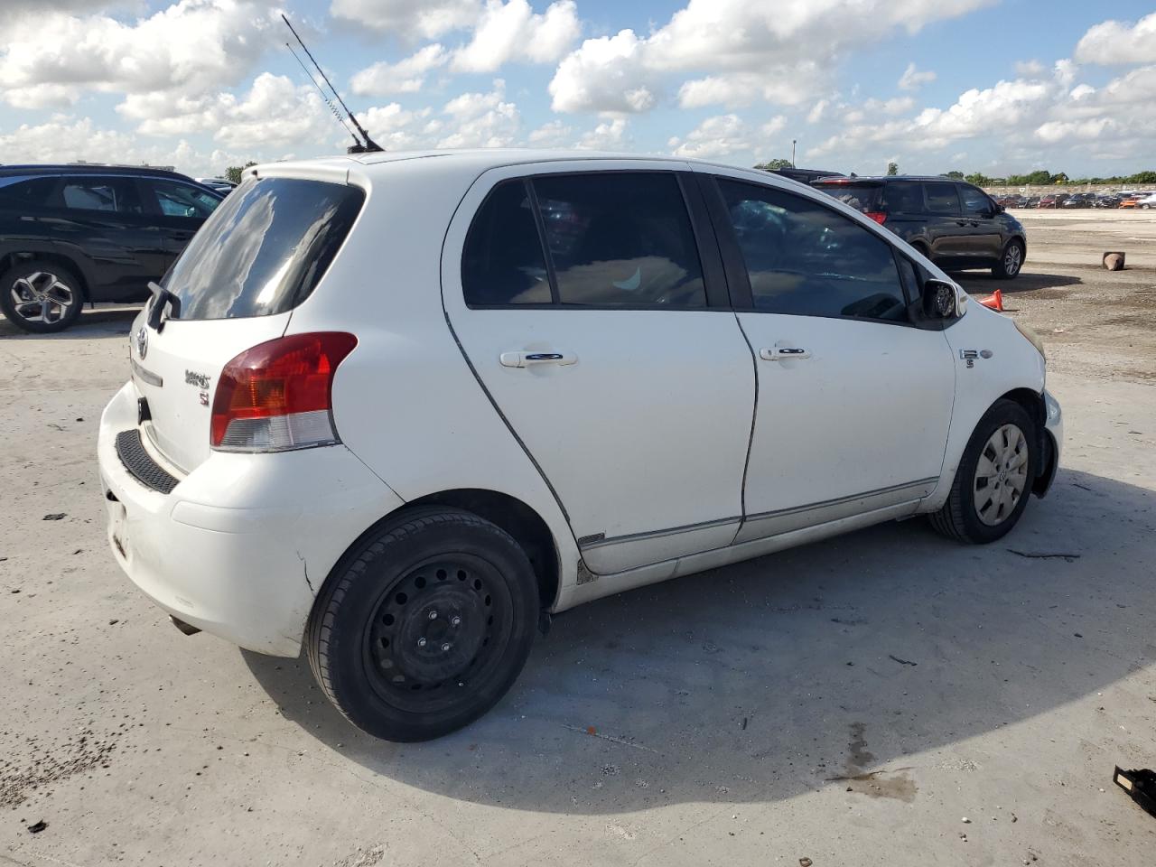 2010 Toyota Yaris VIN: JTDKT4K39A5313793 Lot: 76956194