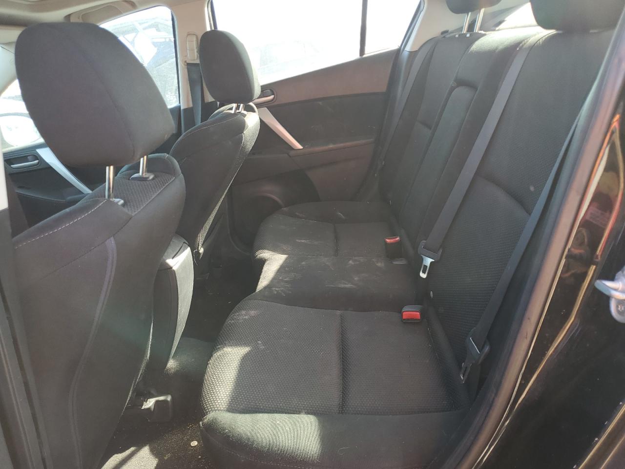 2012 Mazda 3 - Image 11
