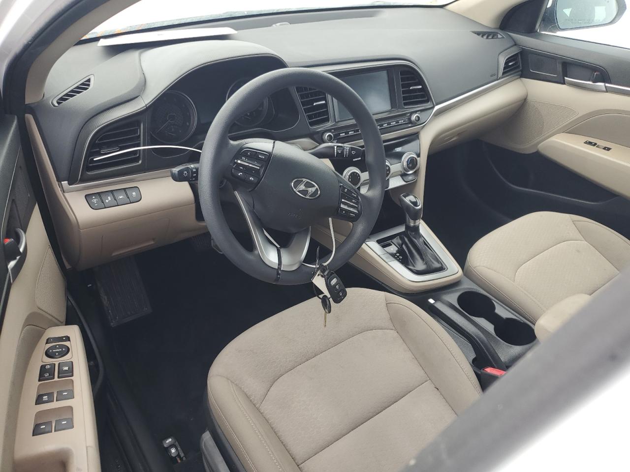 2019 Hyundai Elantra - Image 8