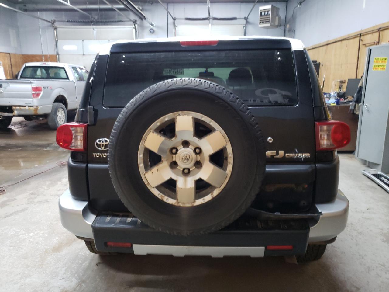 2007 Toyota Fj Cruiser VIN: JTEBU11F170097236 Lot: 74877044