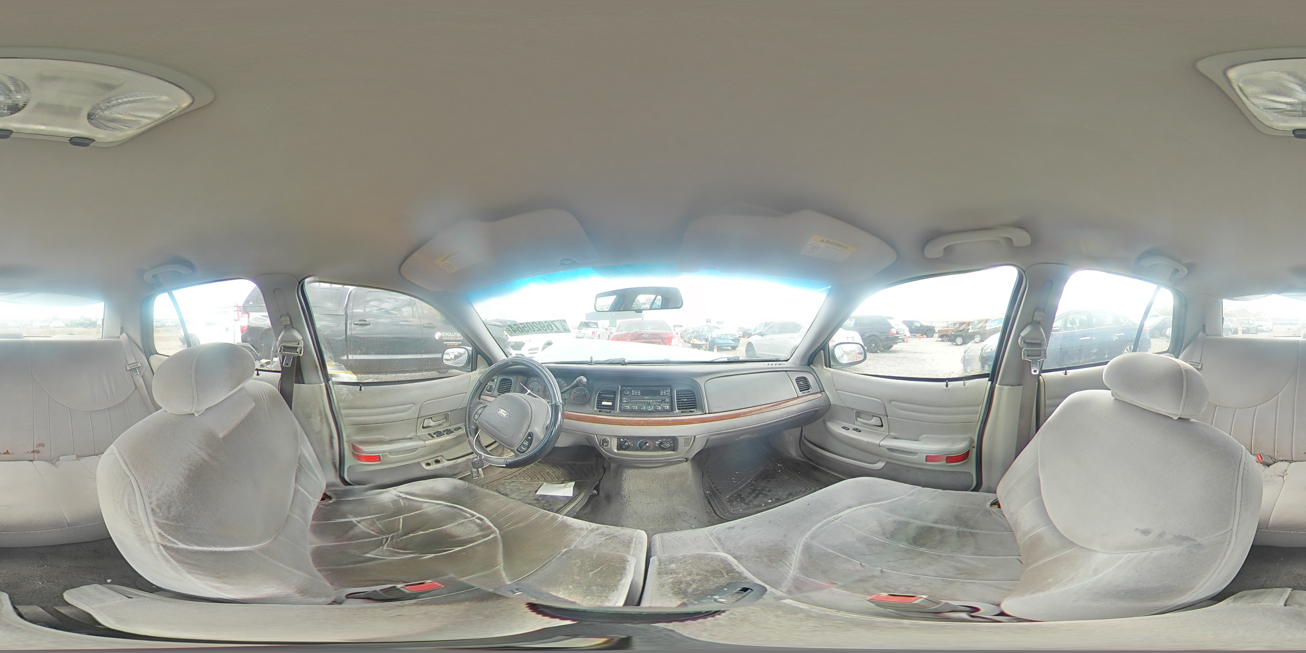 2002 Ford Crown Victoria VIN: 2FAFP73W62X129904 Lot: 76920564