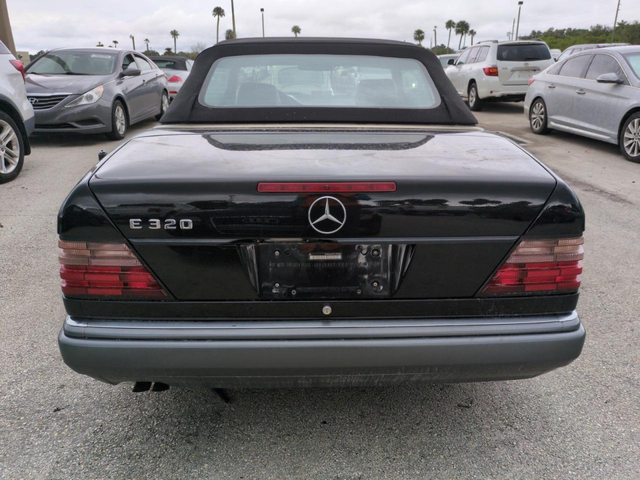 1995 Mercedes-Benz E 320 VIN: WDBEA66EXSC281846 Lot: 75006754