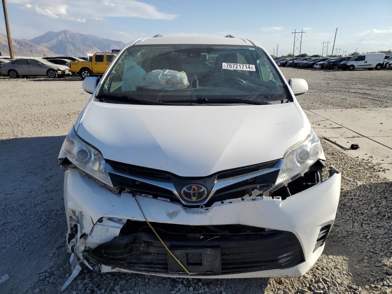2020 Toyota Sienna - Image 5