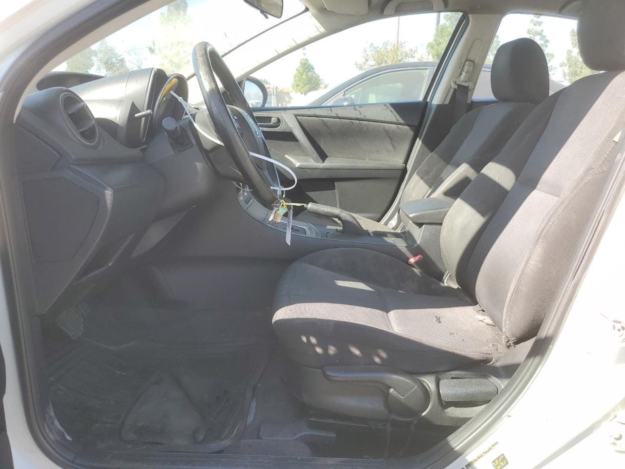 2010 Mazda 3 - Image 7