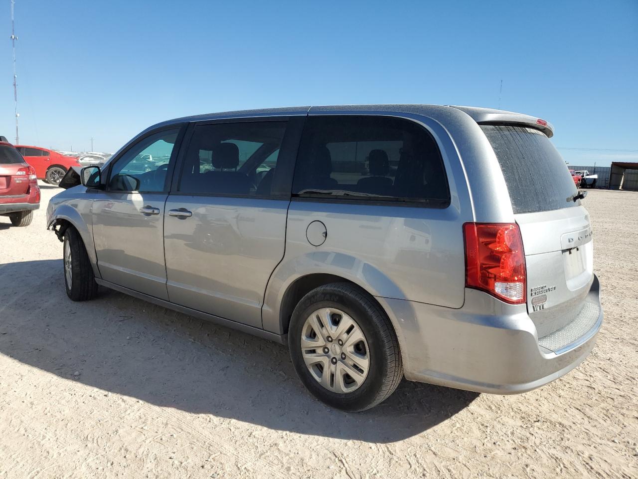 2018 Dodge Caravan - Image 2