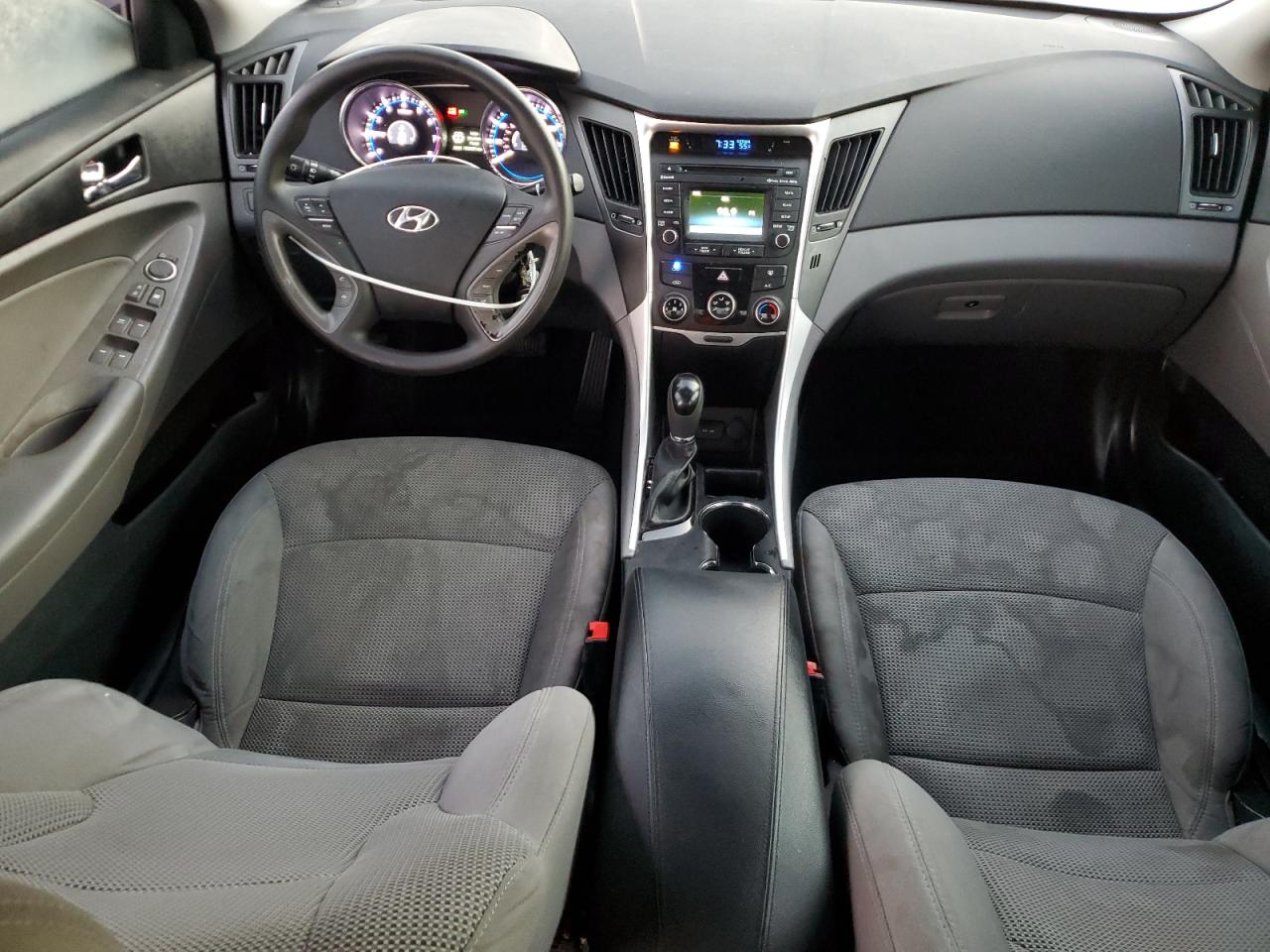 2014 Hyundai Sonata - Image 8