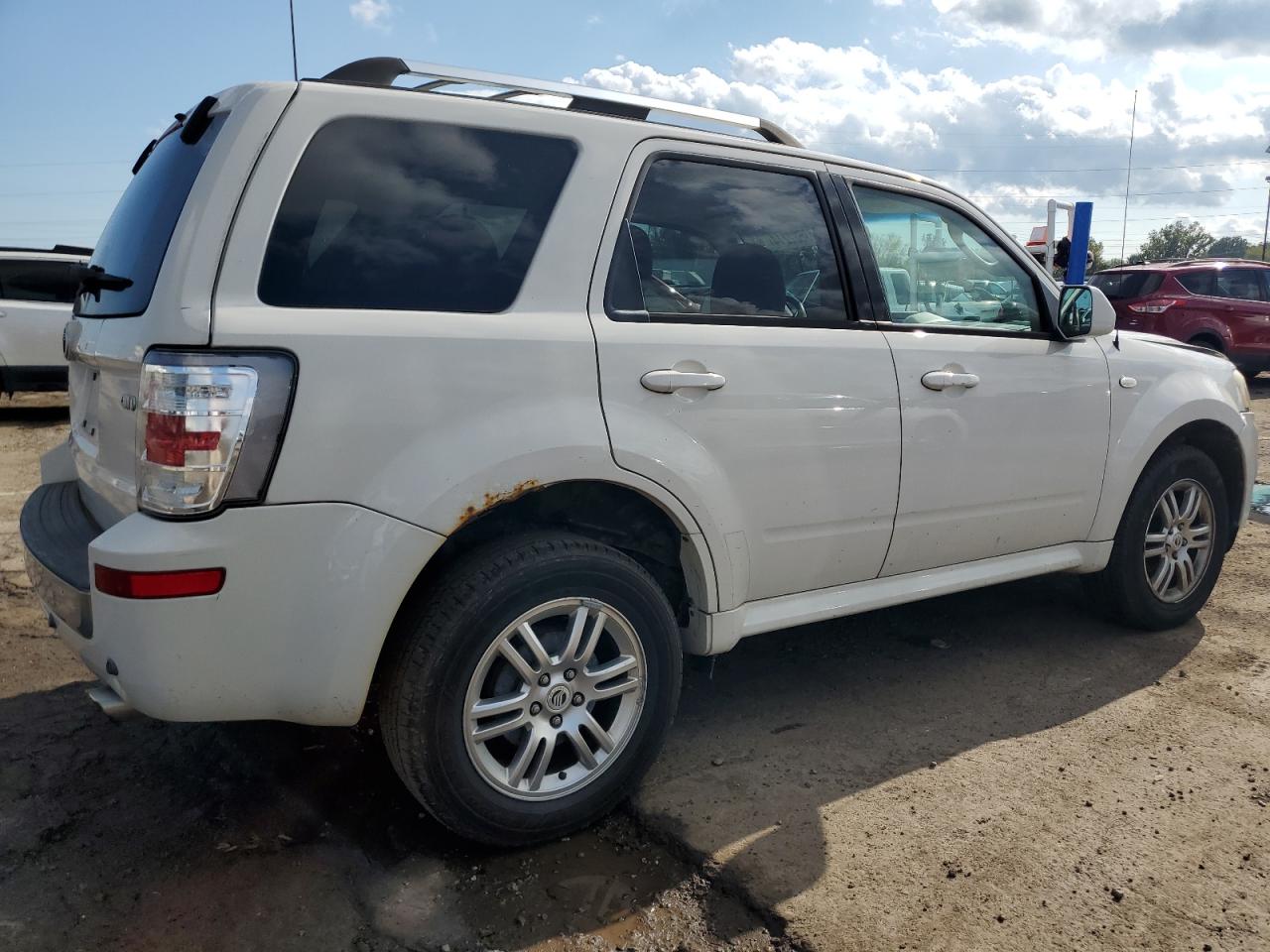 2009 Mercury Mariner - Image 3