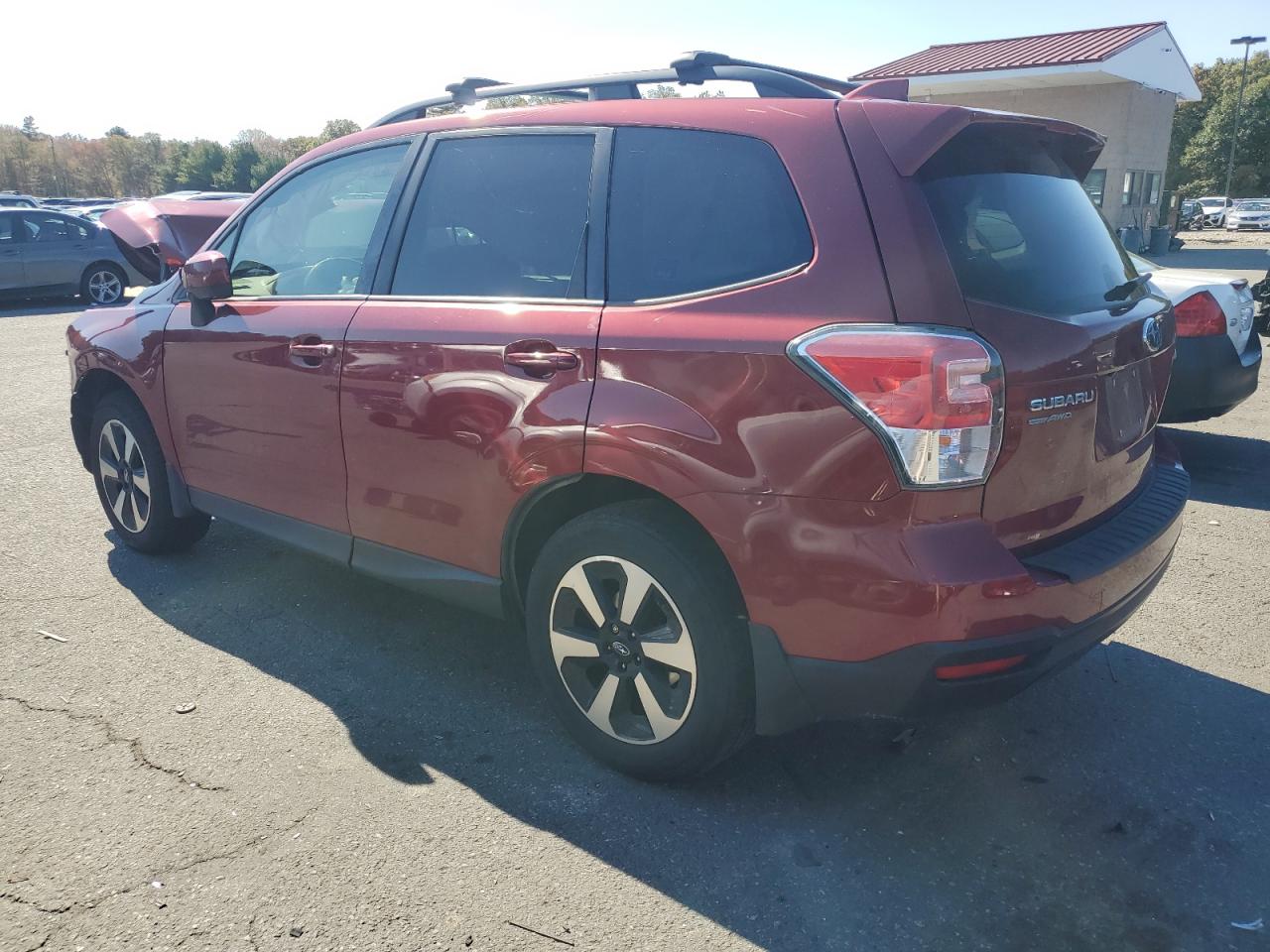 2018 Subaru Forester 2.5I Premium VIN: JF2SJAECXJG490682 Lot: 75084994