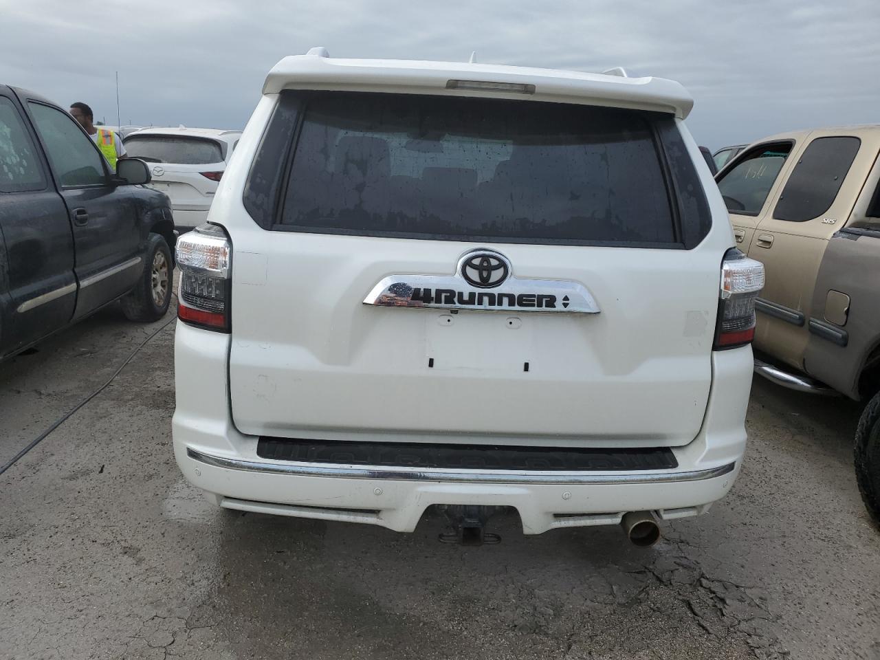 2014 Toyota 4Runner - Image 6