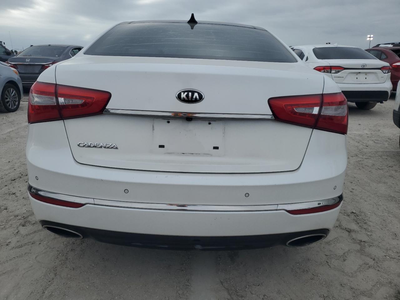 2015 Kia Cadenza Premium VIN: KNALN4D77F5182317 Lot: 74602334