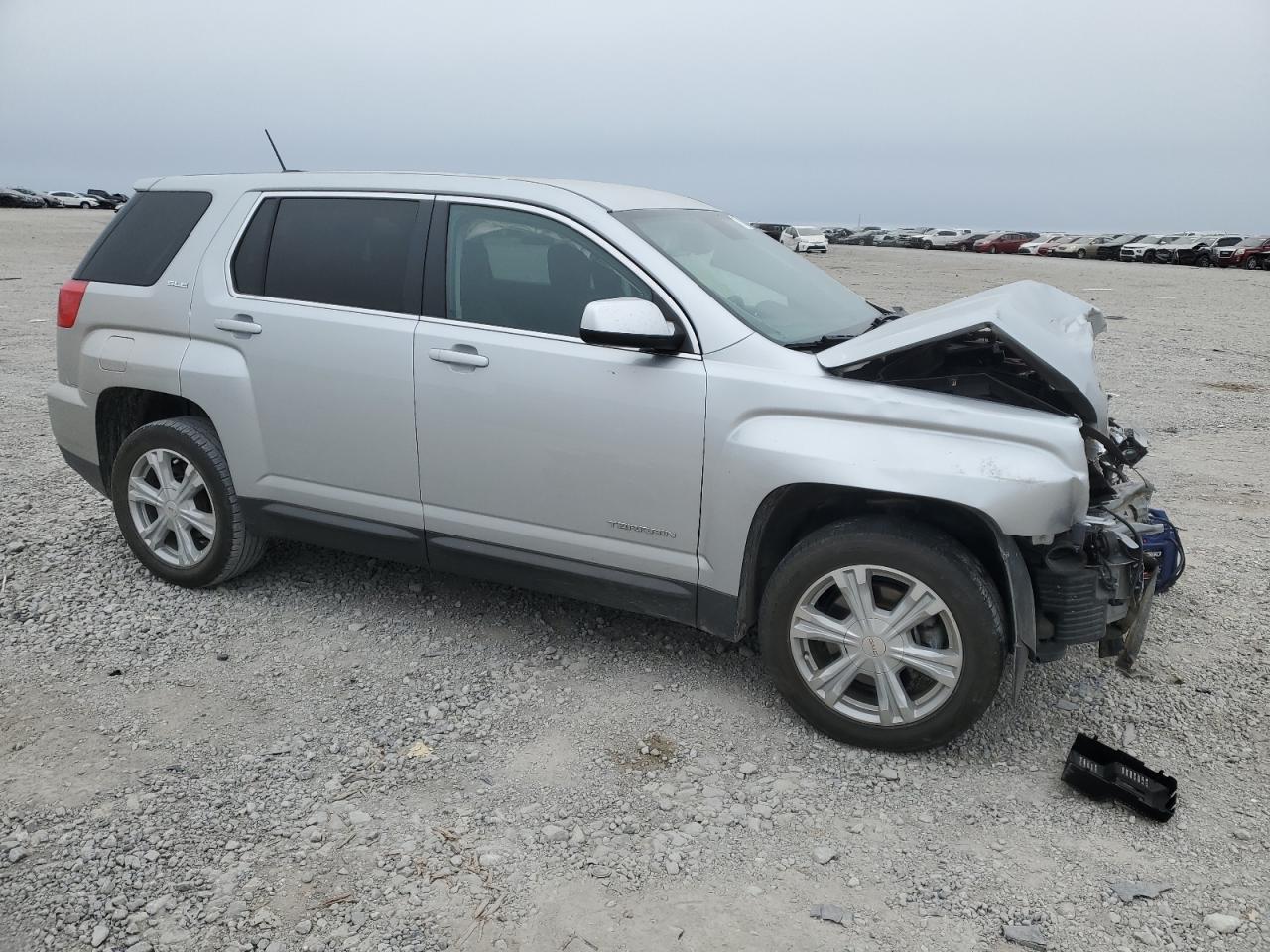 2017 GMC Terrain - Image 4