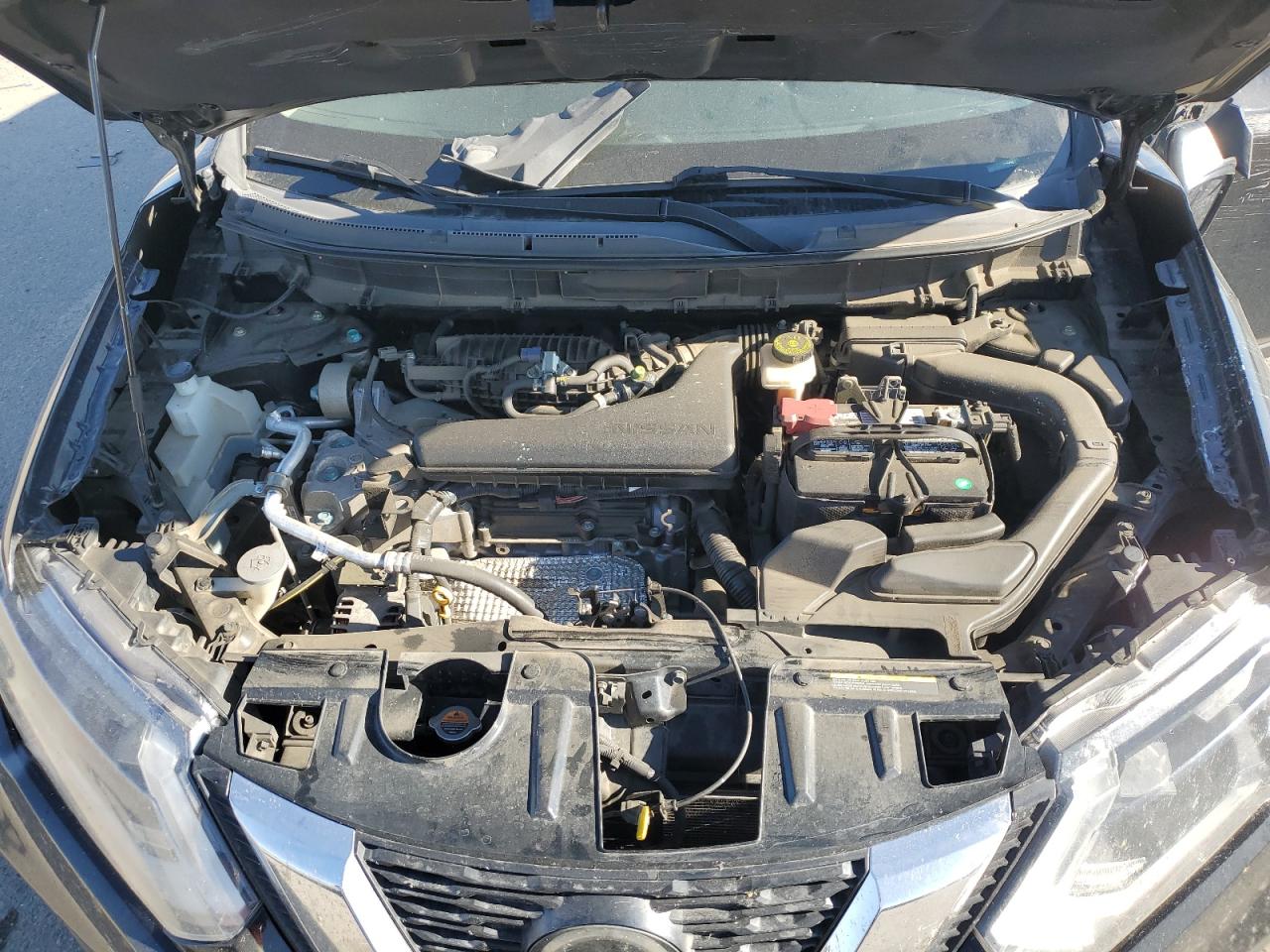 2018 Nissan Rogue - Image 12