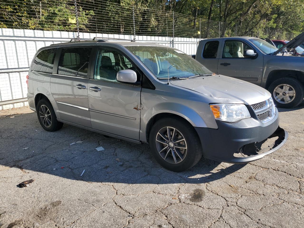 2017 Dodge Caravan - Image 4