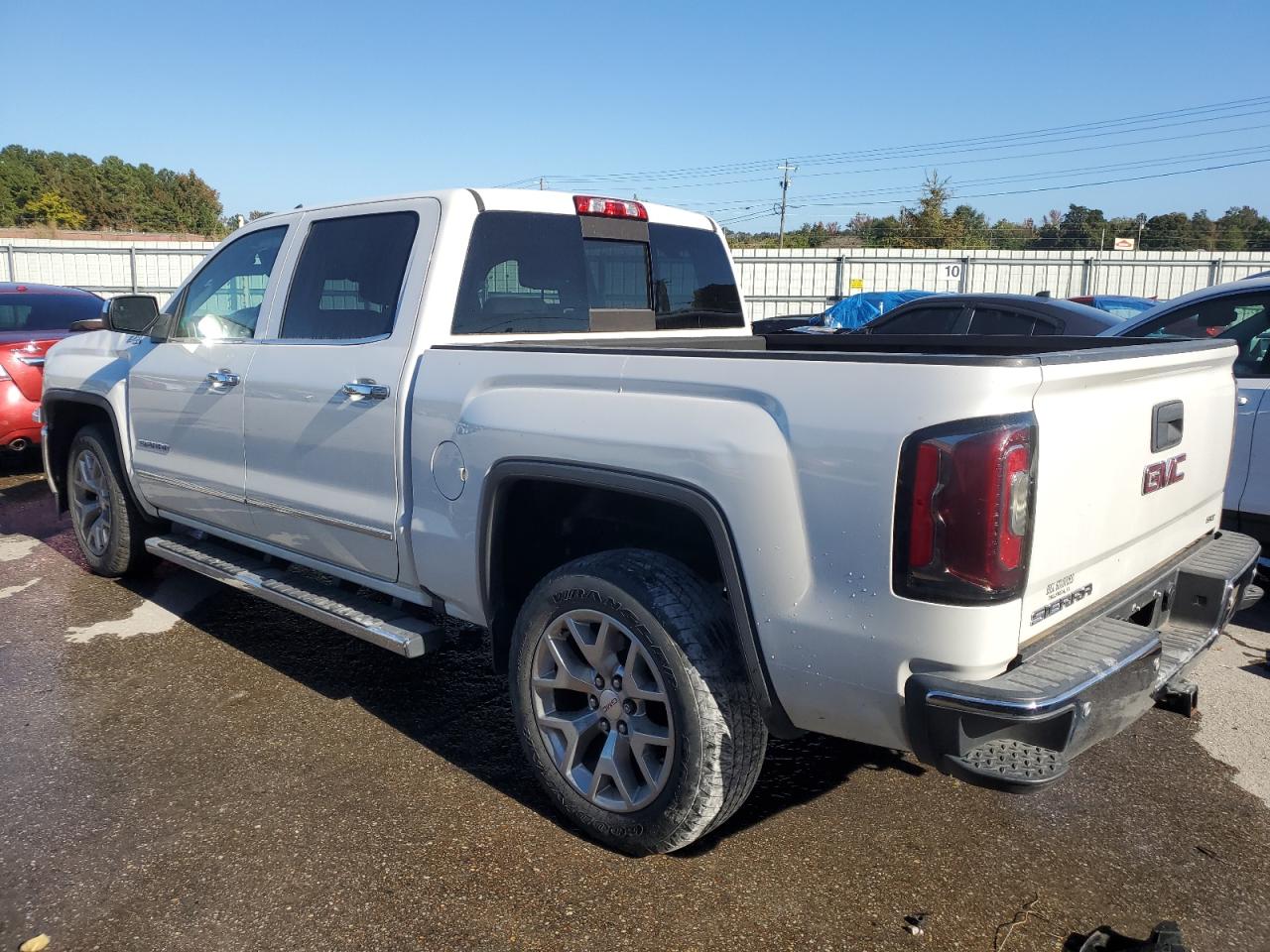 2017 GMC Sierra - Image 2