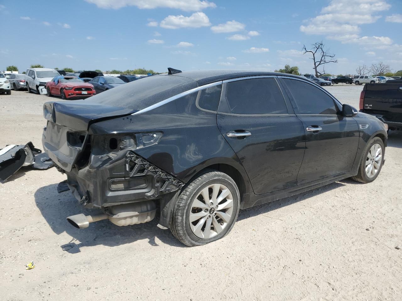 VIN 5XXGT4L3XJG269447 2018 KIA OPTIMA no.3