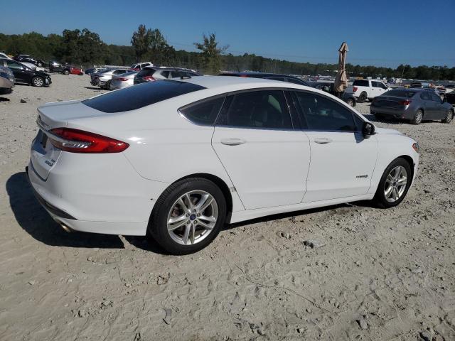  FORD FUSION 2018 Белы