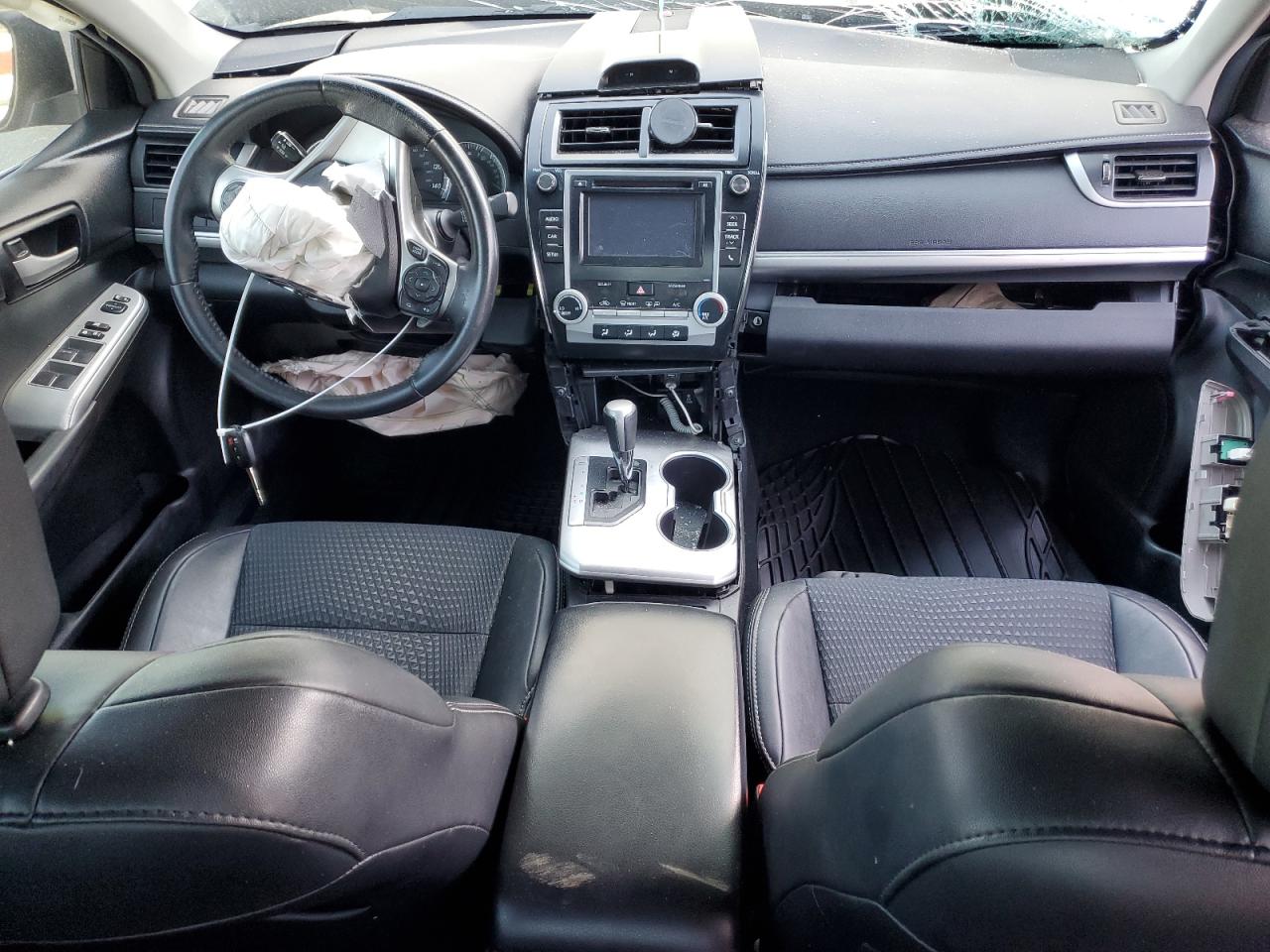2014 Toyota Camry - Image 8