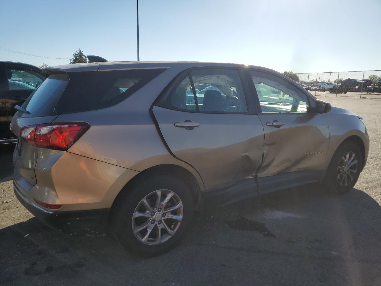 2018 Chevrolet Equinox - Image 3