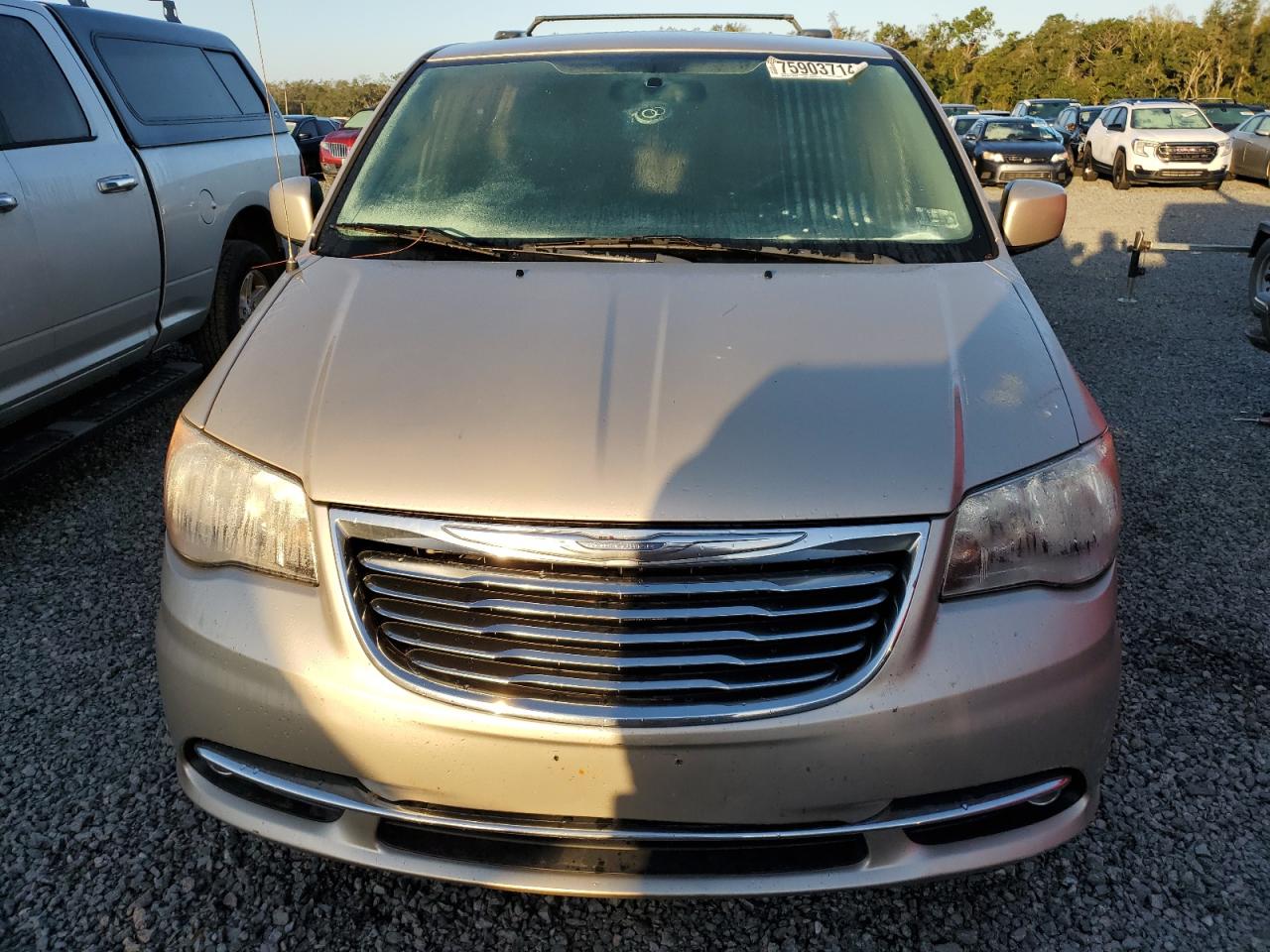 2014 Chrysler Town & Country - Image 5