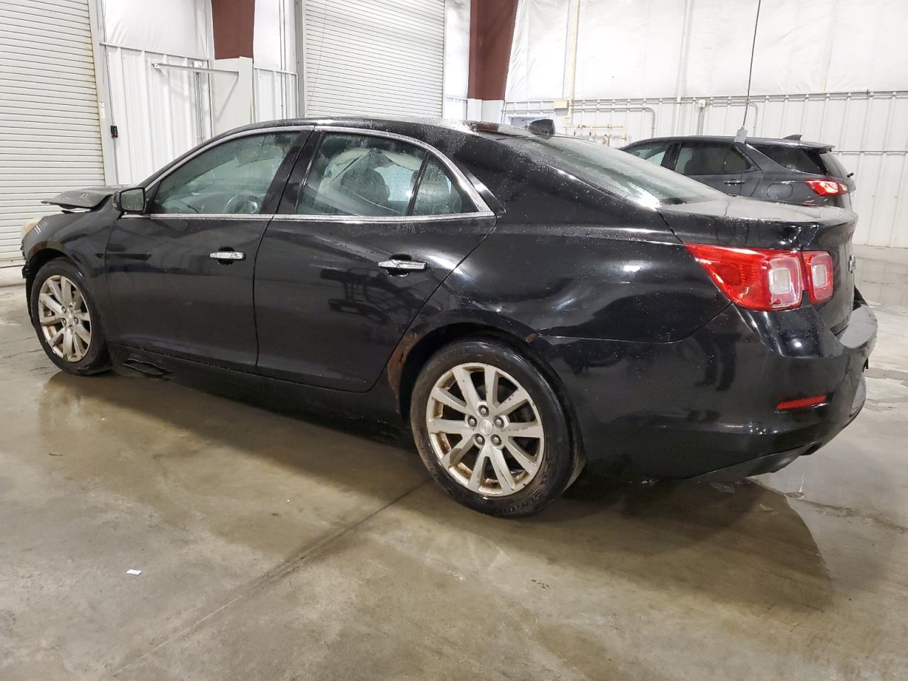 VIN 1G11H5SA2DU126898 2013 CHEVROLET MALIBU no.2