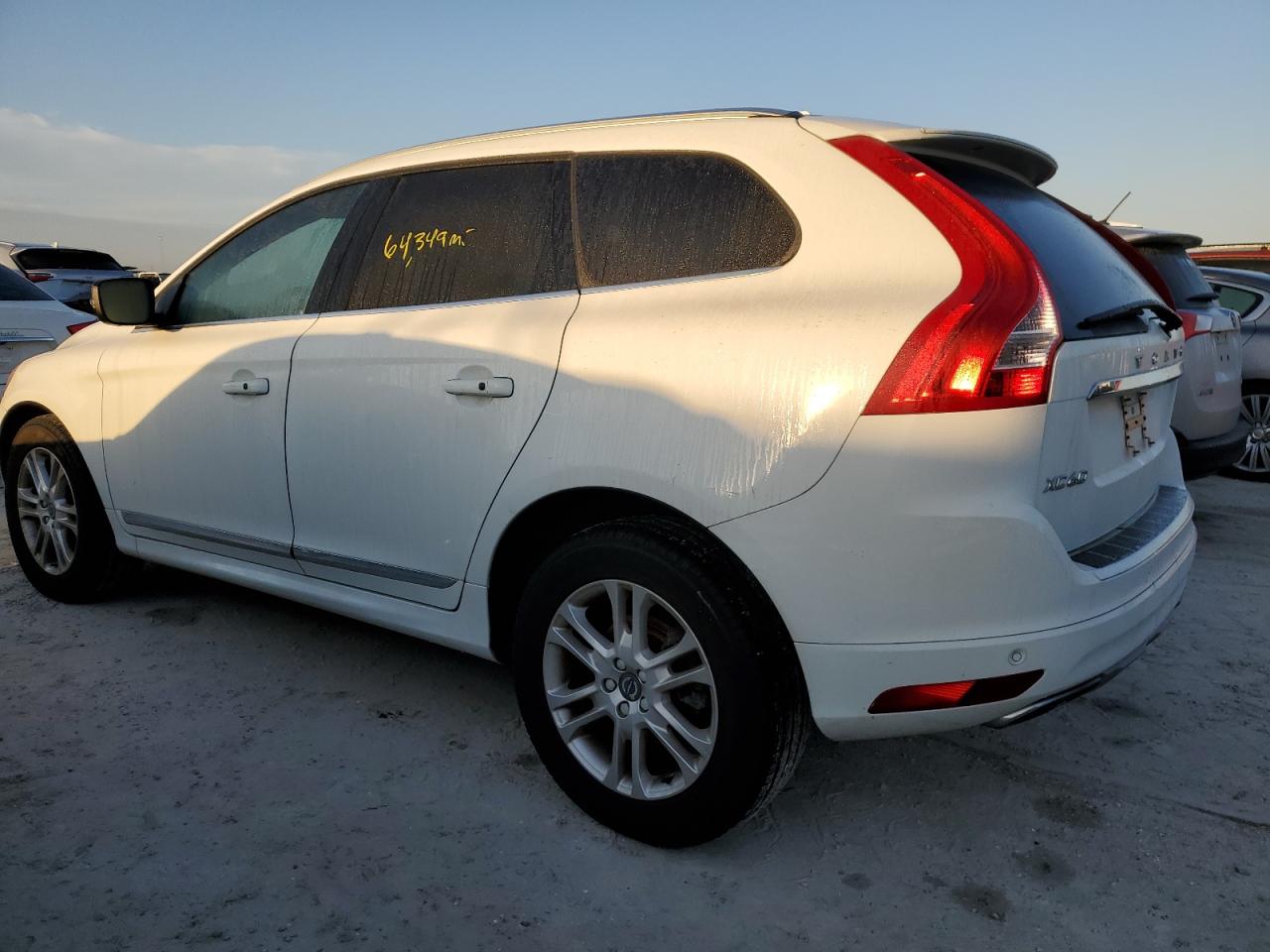 2016 Volvo Xc60 T5 Platinum VIN: YV440MDM4G2818428 Lot: 75122404