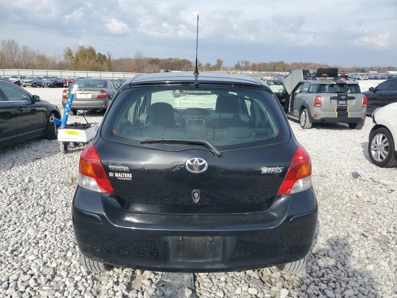 2009 Toyota Yaris VIN: JTDKT903295261810 Lot: 78572634