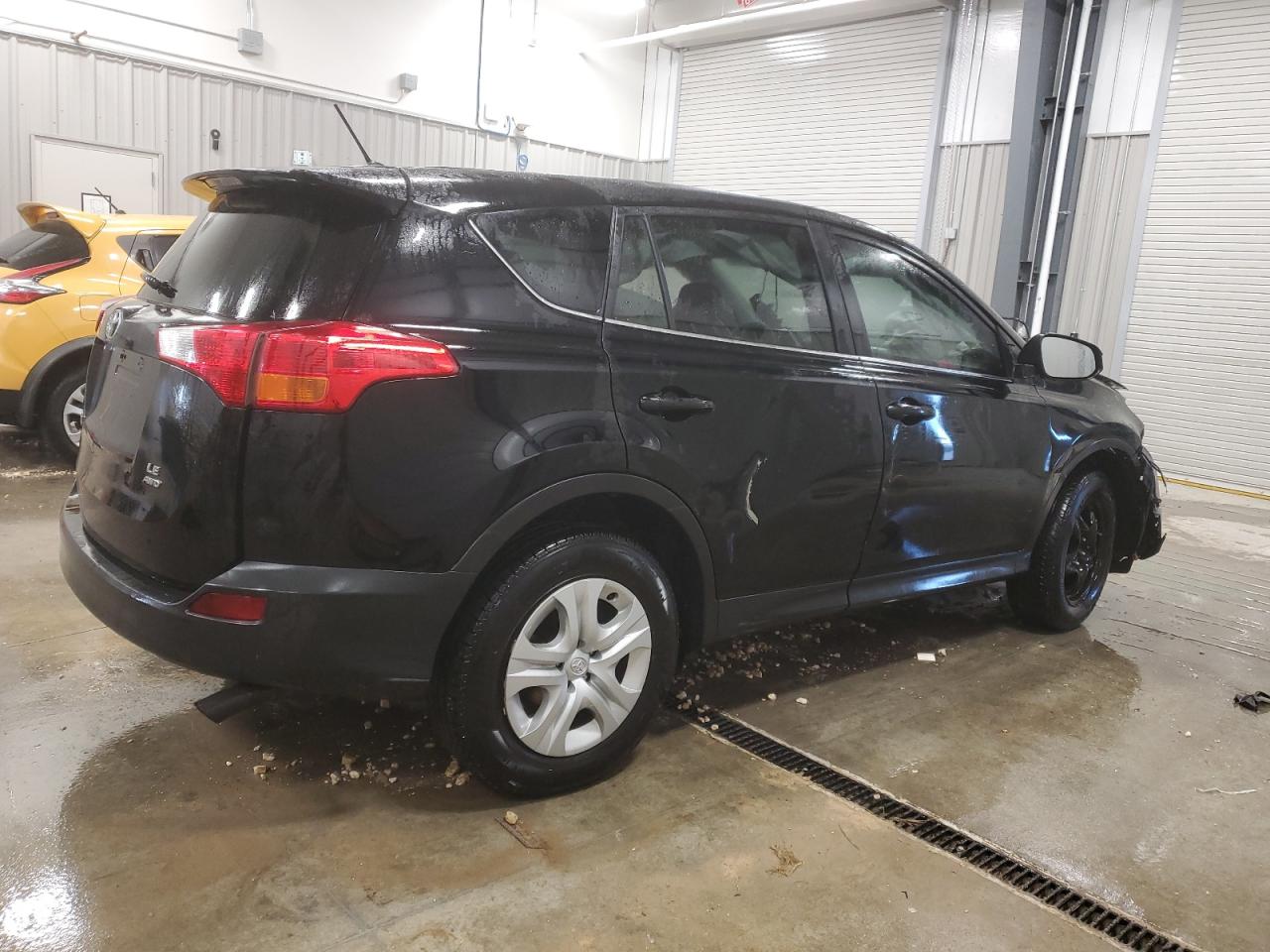 2015 Toyota RAV 4 - Image 3