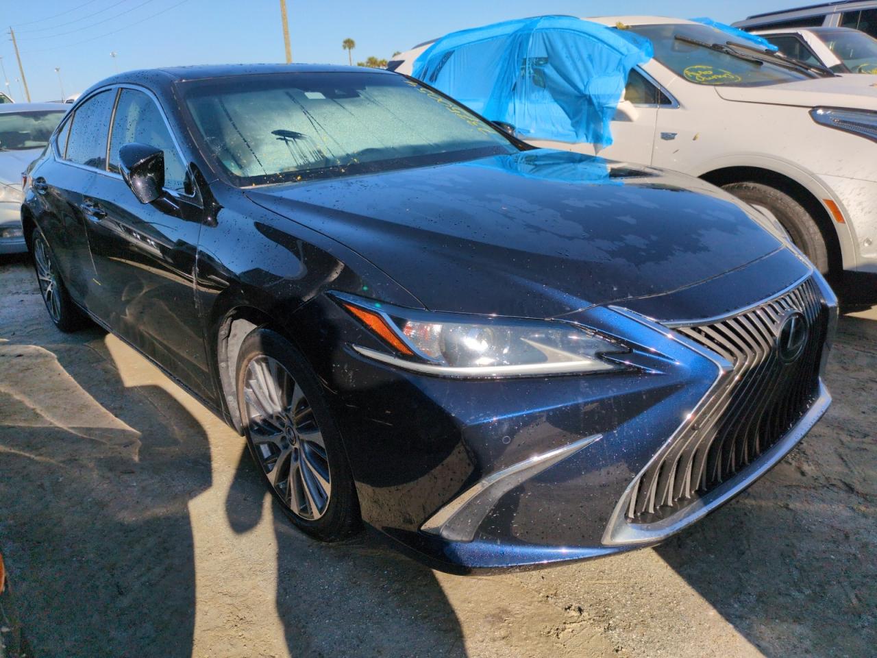 2019 Lexus ES - Image 4