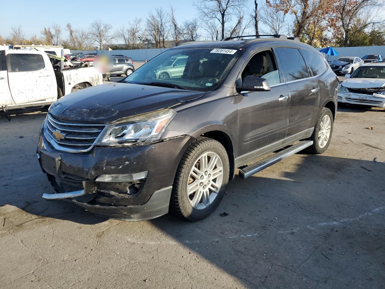 2015 Chevrolet Traverse Lt for Sale in Bridgeton, MO - Front End