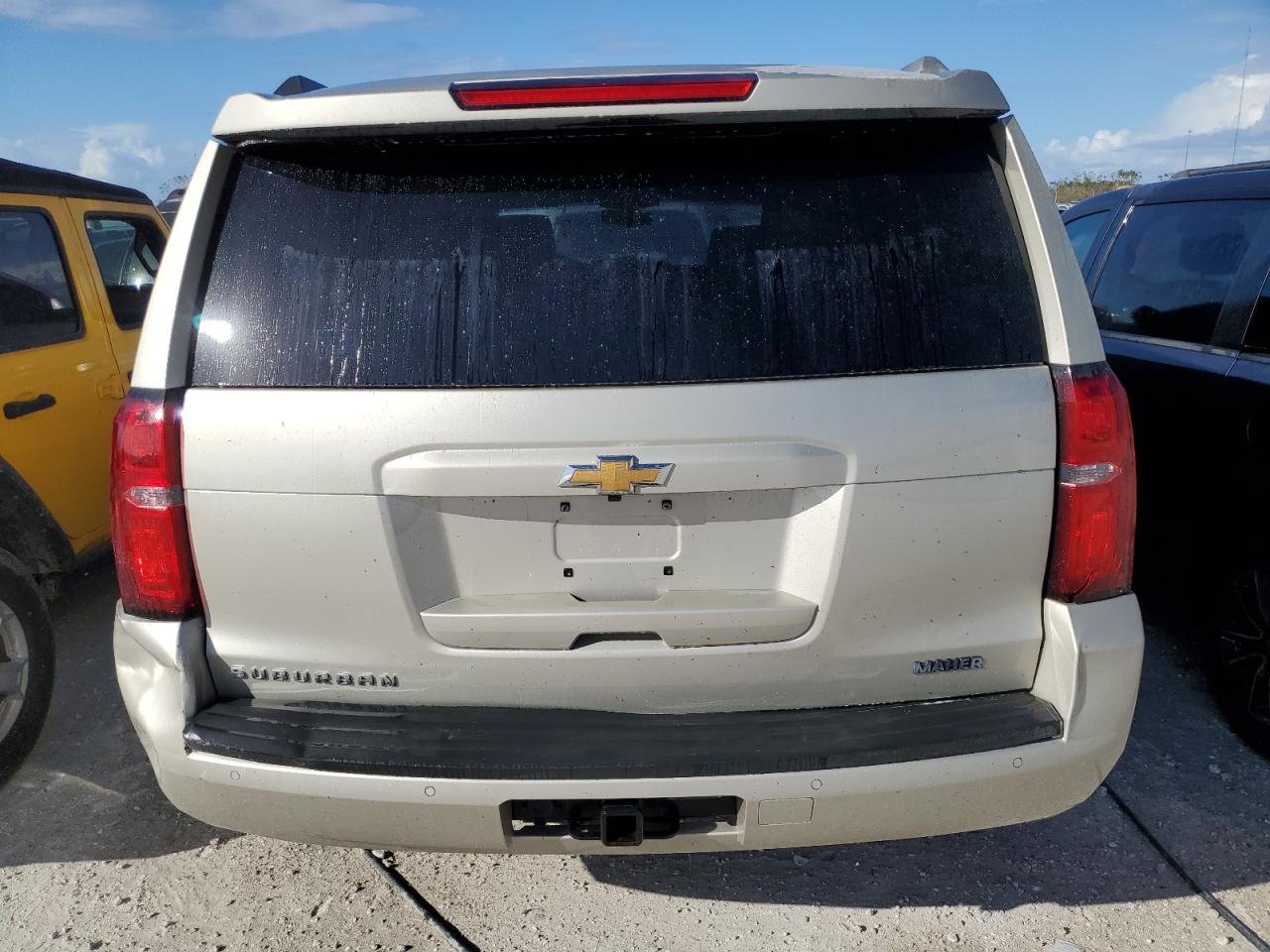 2016 Chevrolet Suburban - Image 6