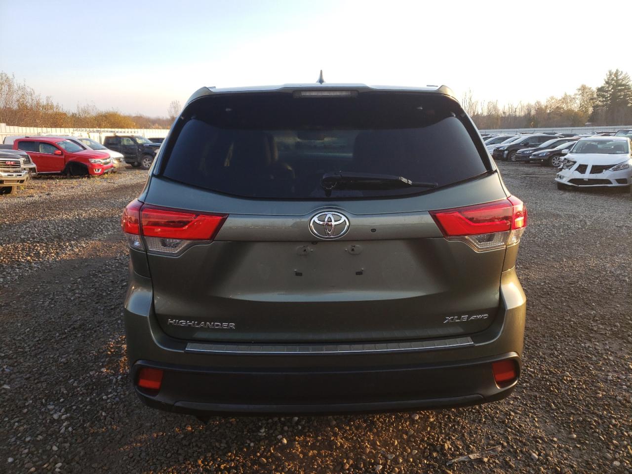 2017 Toyota Highlander Se VIN: 5TDJZRFH9HS476588 Lot: 77739964