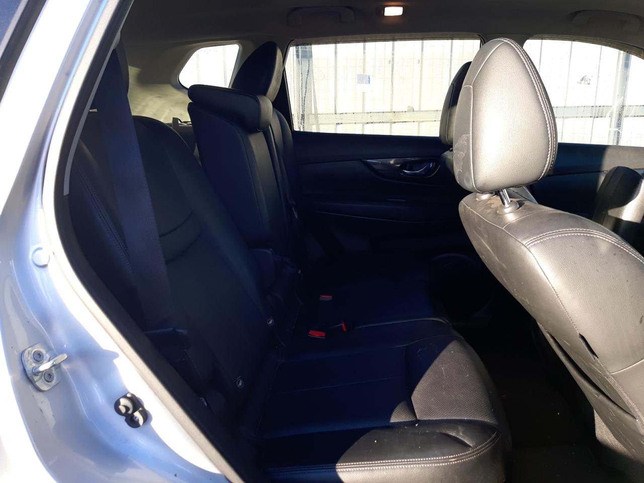 2018 Nissan Rogue - Image 11