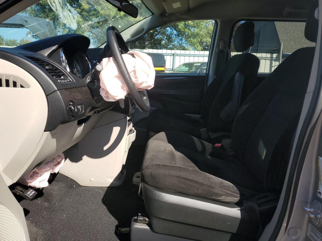 2016 Dodge Caravan - Image 7