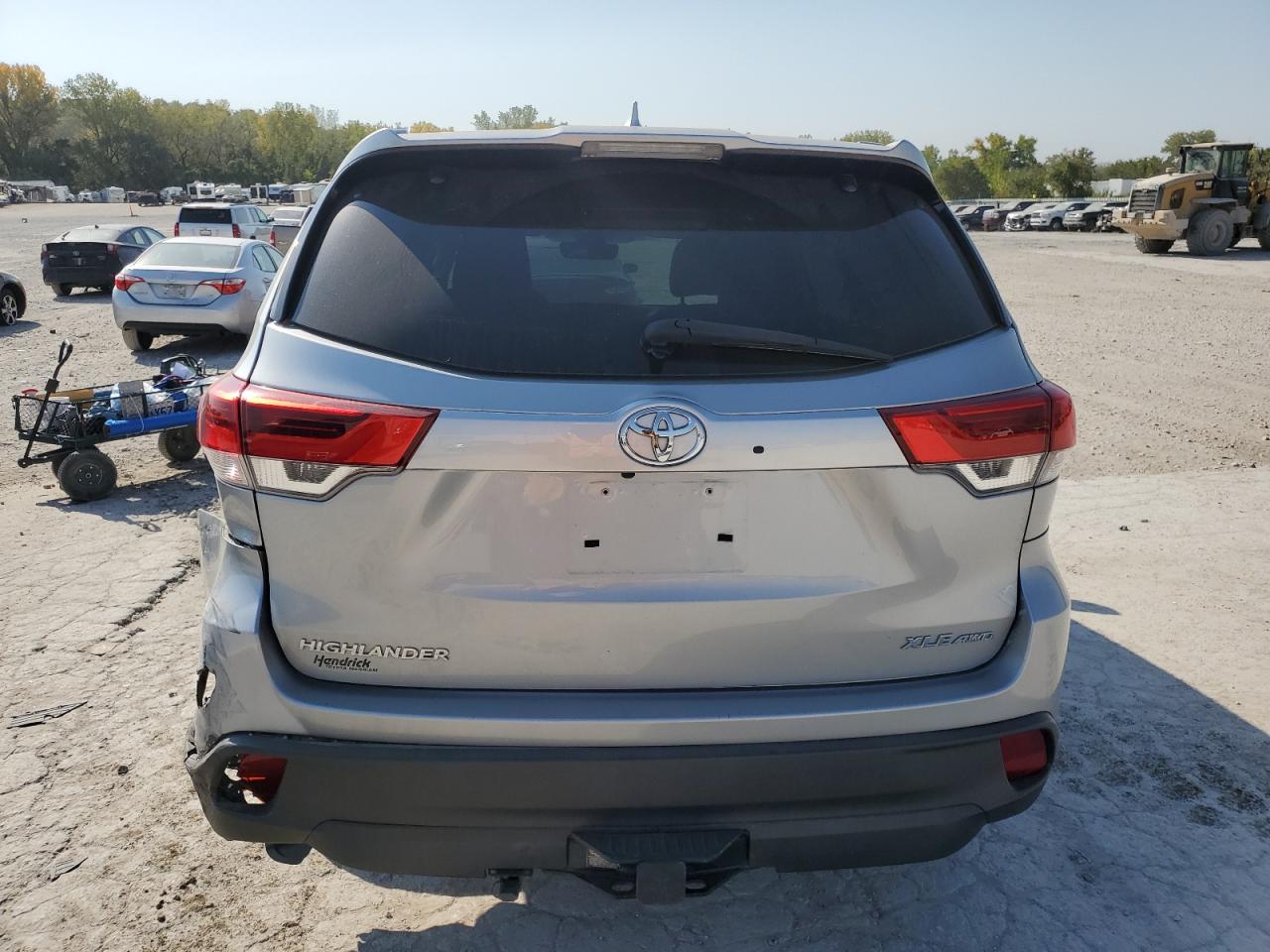 5TDJZRFH5KS568997 2019 Toyota Highlander Se