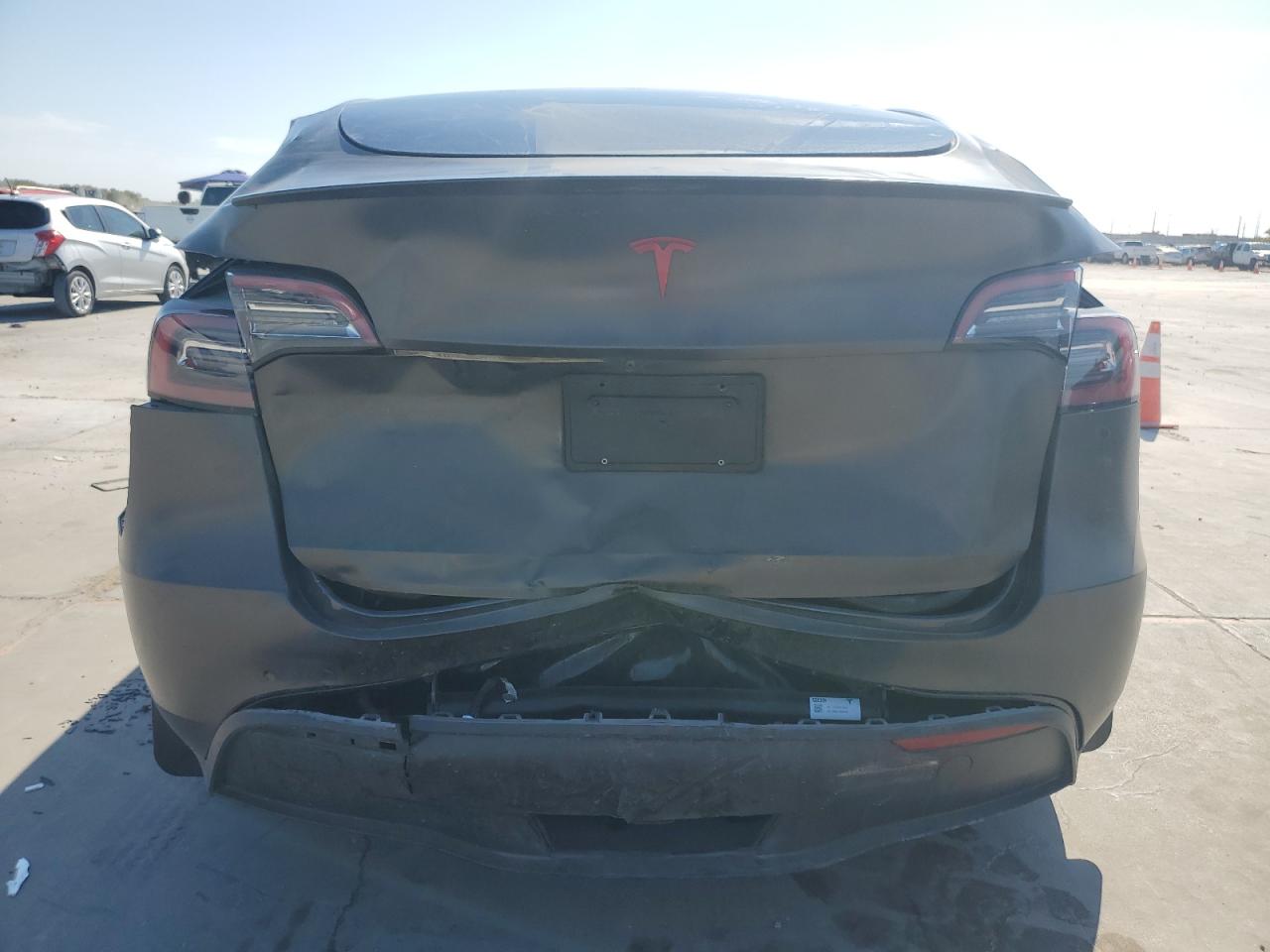 5YJYGDEF8MF252122 2021 Tesla Model Y