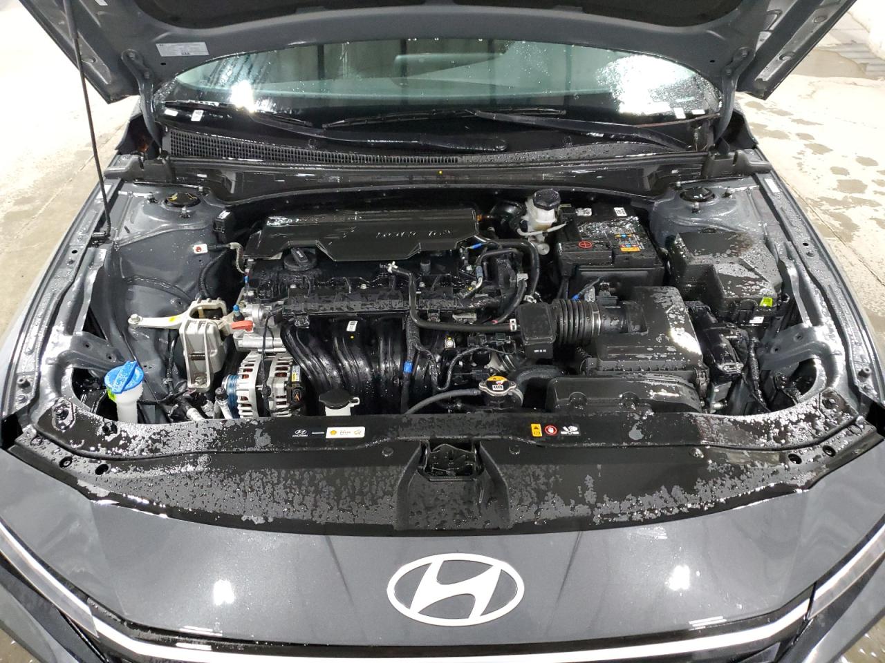 2024 Hyundai Elantra - Image 11