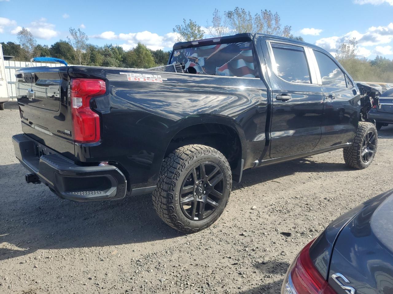 2021 Chevrolet Silverado - Image 3