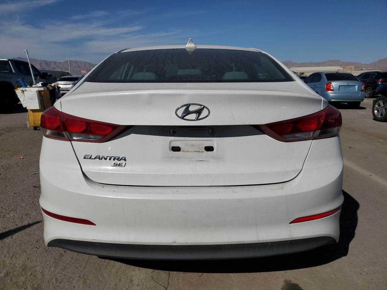 2017 Hyundai Elantra - Image 6