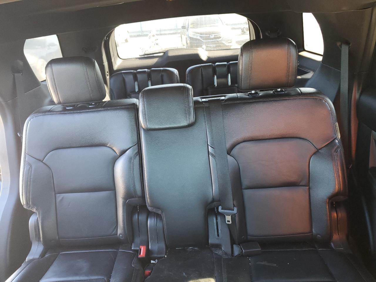 2016 Ford Explorer - Image 10