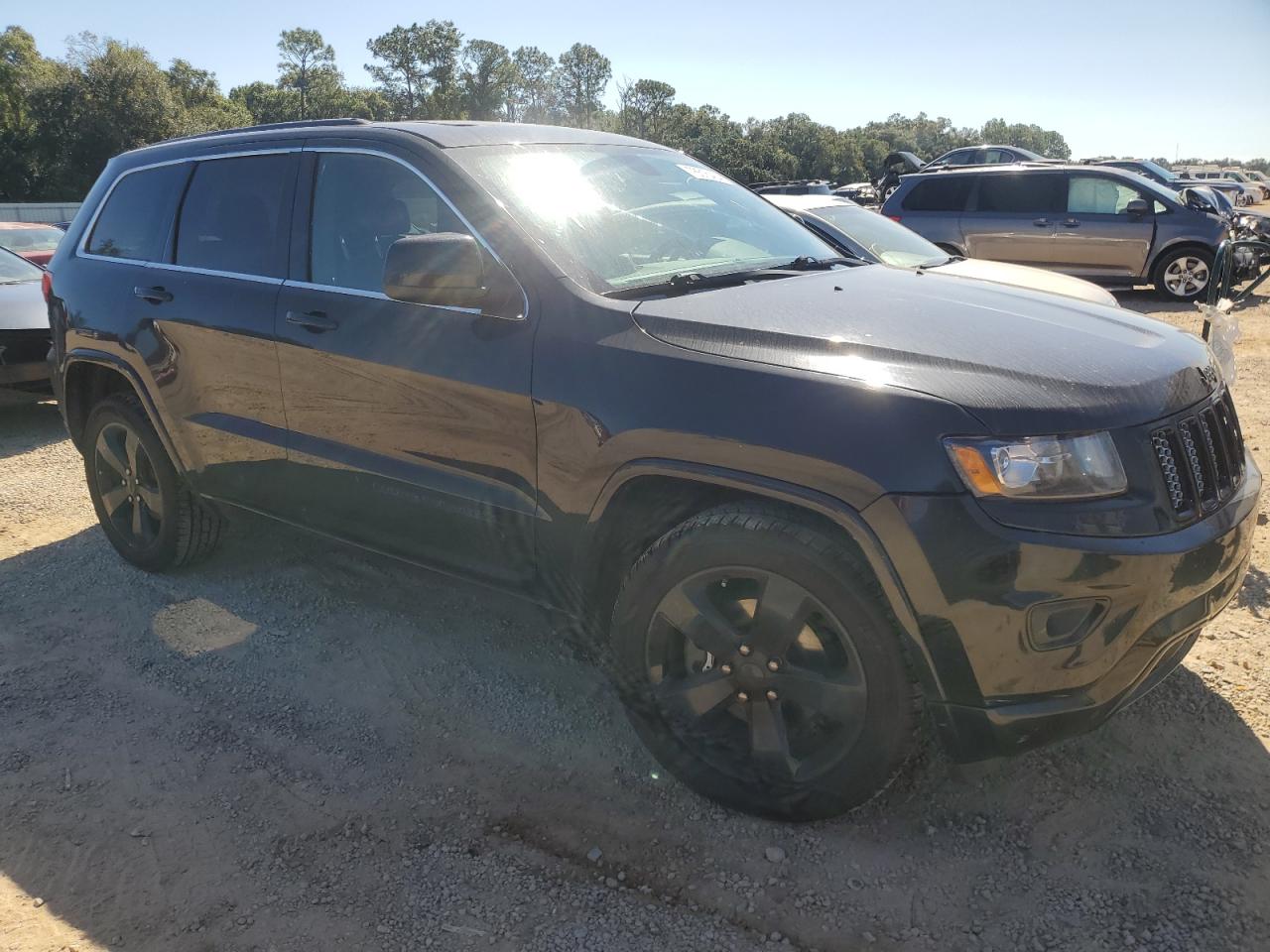 2015 Jeep Grand Cherokee - Image 4