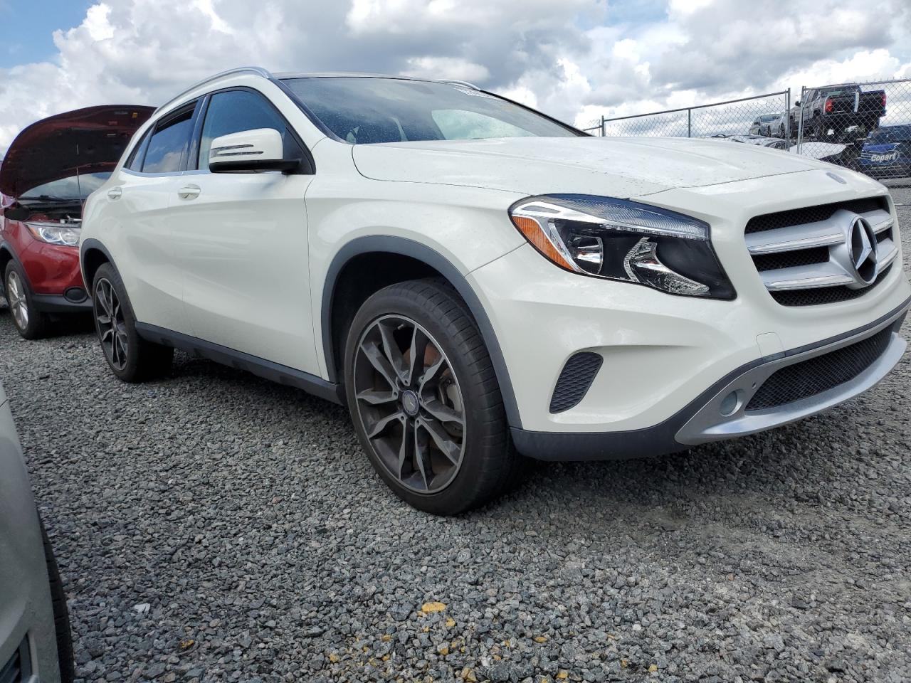 VIN WDCTG4EB4GJ259132 2016 MERCEDES-BENZ GLA-CLASS no.4