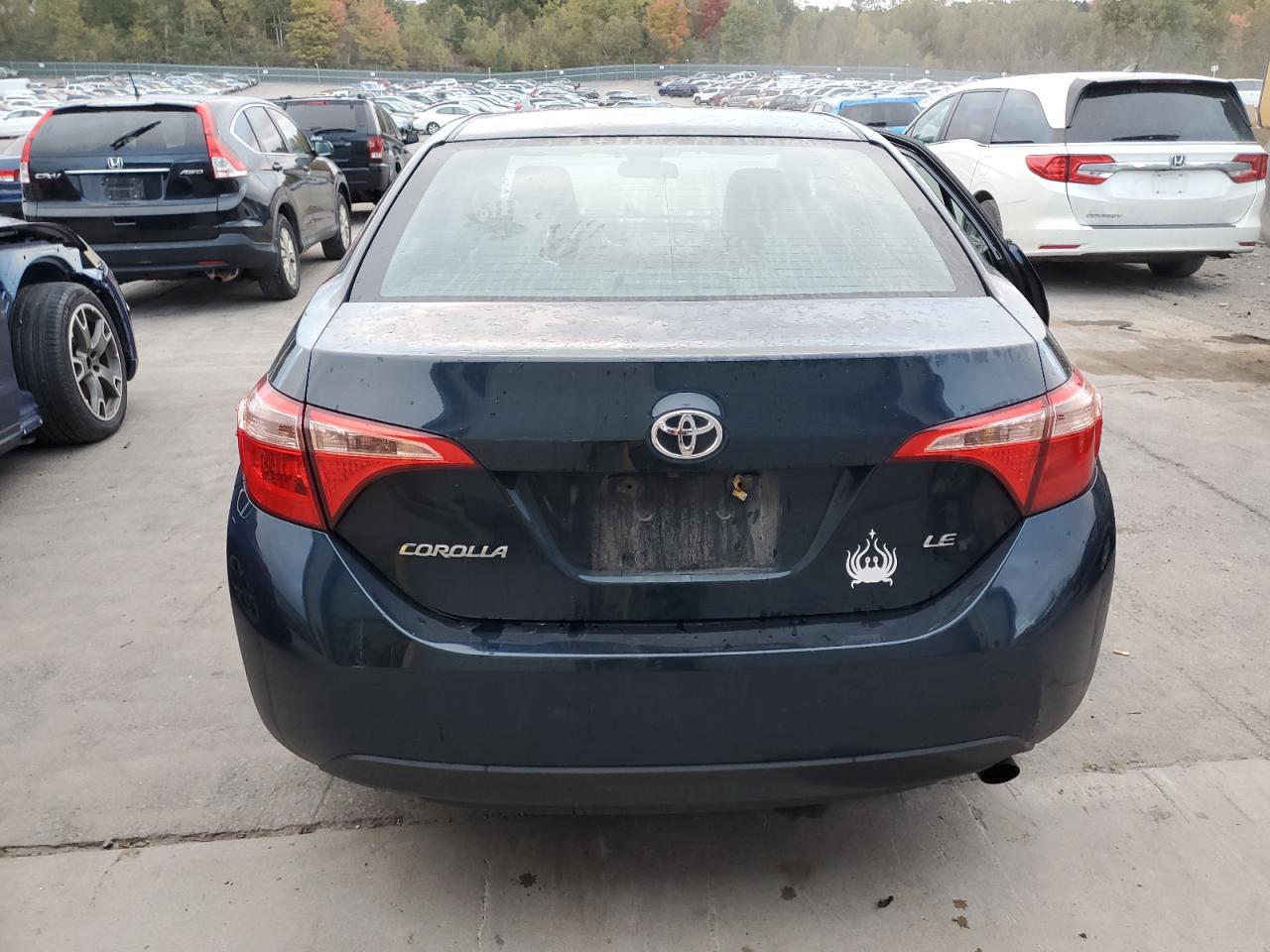 2T1BURHE8JC002801 2018 Toyota Corolla L