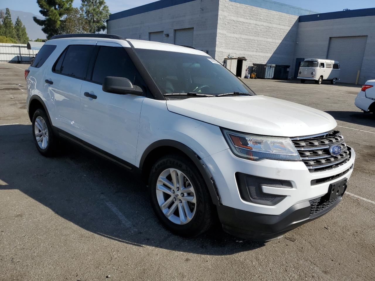 2016 Ford Explorer - Image 4
